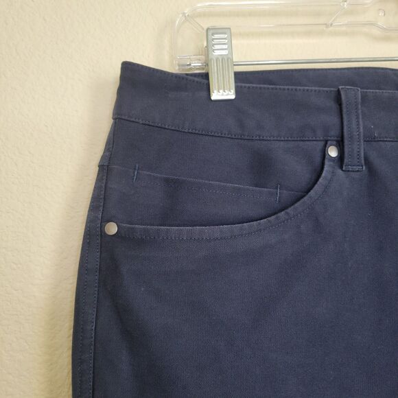 Lululemon Mens 32X27 True Navy ABC Crop Pant Relaxed Utilitech Stretch Casual - Picture 10 of 14